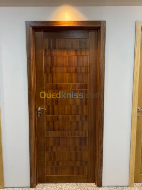 Fabrication de portes en bois massif