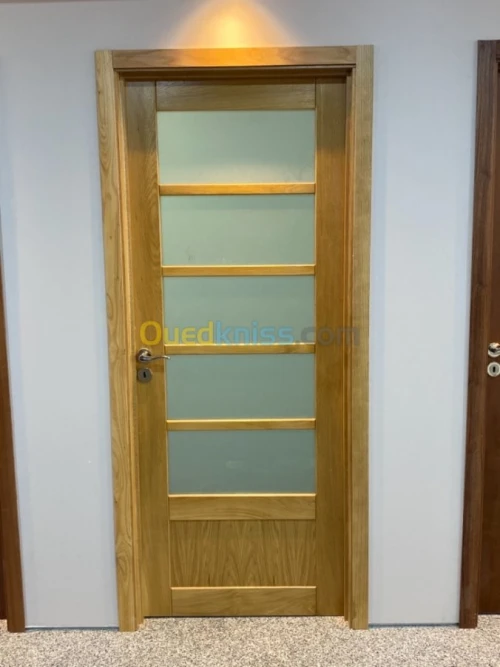 Fabrication de portes en bois massif