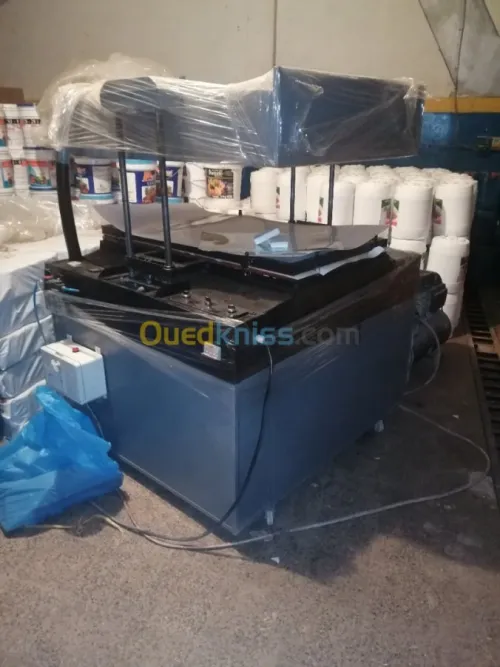 thermoformeuse تشكيل البلاستيك