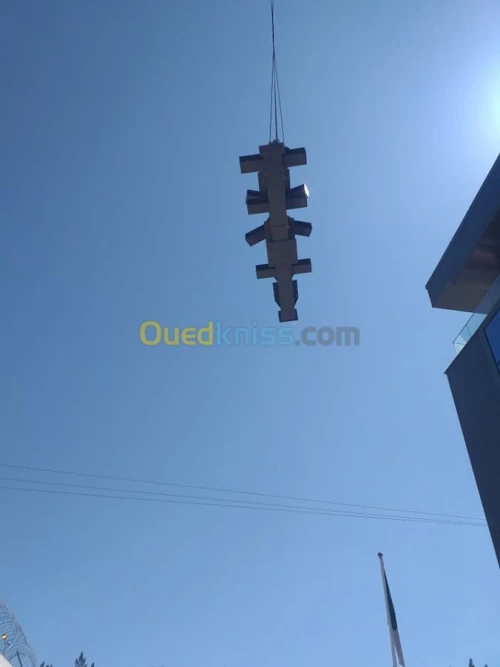 Ossature de panneaux publicitaires 