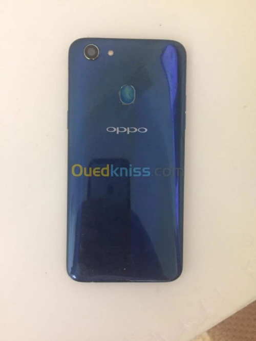 Oppo F5 ( nbi3 wala nbaraz ) 
