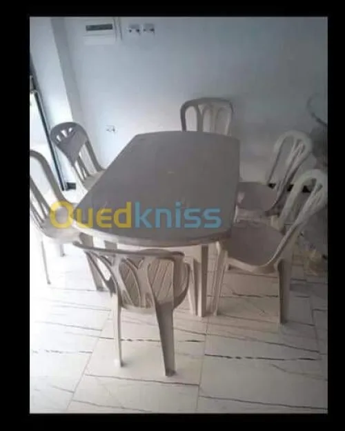 كراسي وطاولات بلاستيك باسعار جد منخفضة