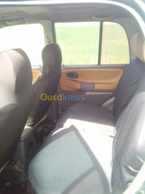 Suzuki Grand Vitara 2001 2.0HDI110 3pip