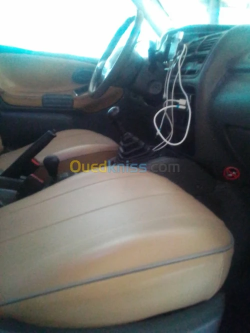Suzuki Grand Vitara 2001 2.0HDI110 3pip