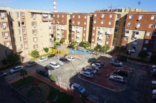 Cherche achat Appartement Studio F2 F3 Alger Bordj el kiffan