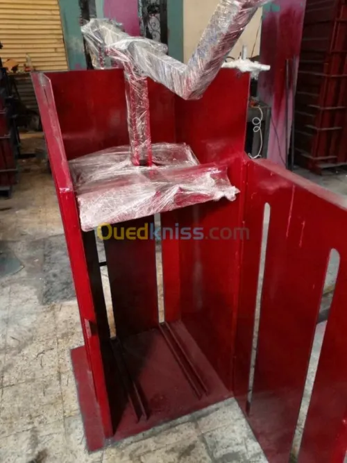 Presse a balle et presse hydraulique 