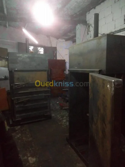 Presse a balle et presse hydraulique 