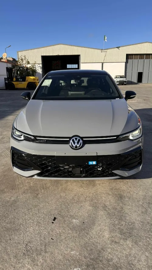 Volkswagen Golf 8 2025 R-Line