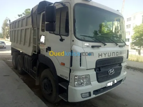 JCB 3 cx et poclain camion doble pone