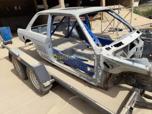 إزالة الطلاء و الصدأ بالرمل