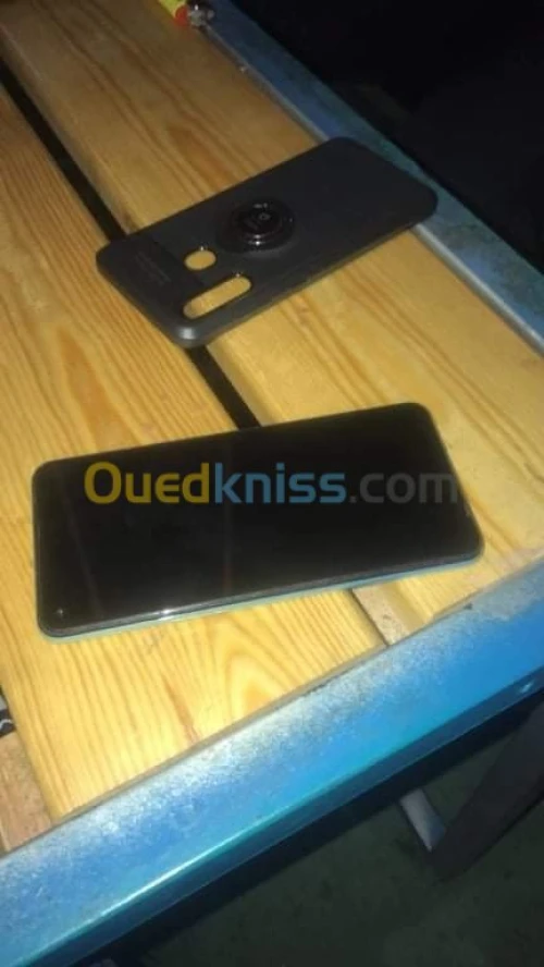 Samsung Galaxy A60