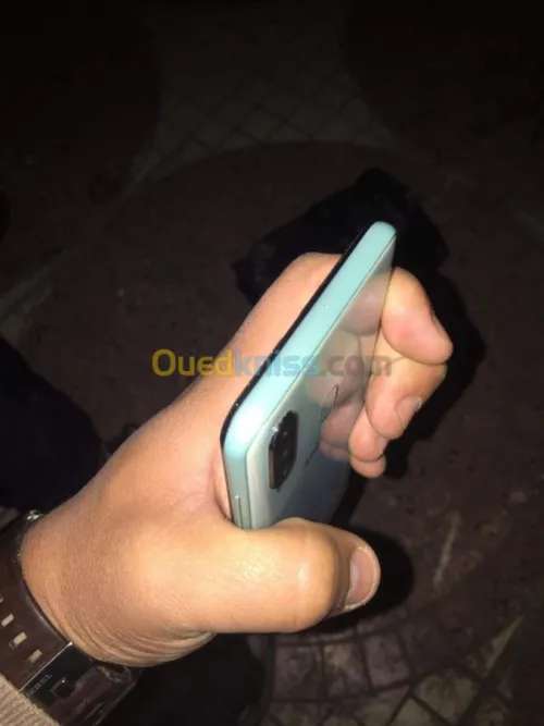 Samsung Galaxy A60