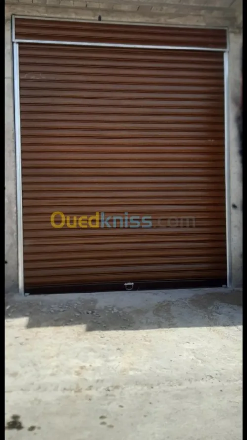 Rideau et porte automatique