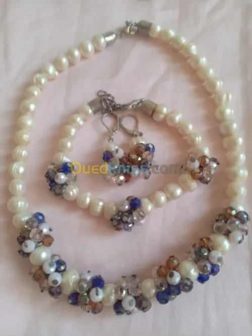Bracelets et sautoirs 