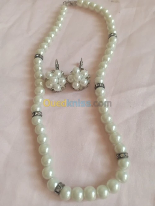 Bracelets et sautoirs 
