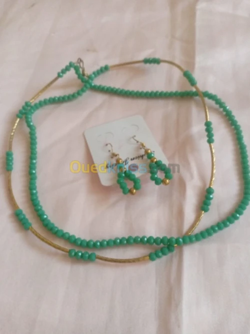 Bracelets et sautoirs 