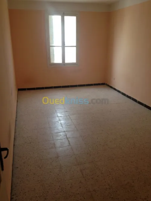 Location Appartement F4 Constantine El khroub