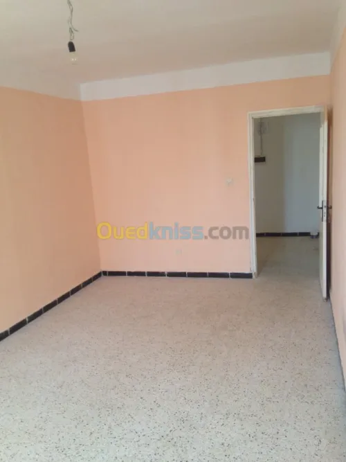 Location Appartement F4 Constantine El khroub