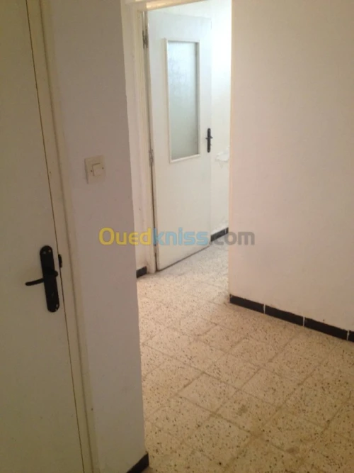 Location Appartement F4 Constantine El khroub