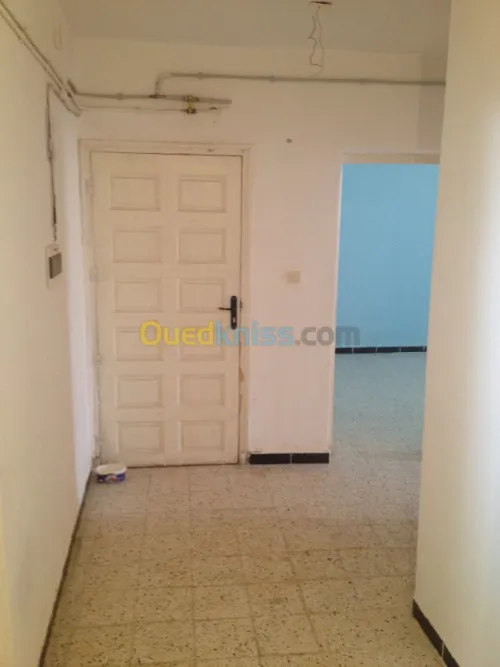Location Appartement F4 Constantine El khroub