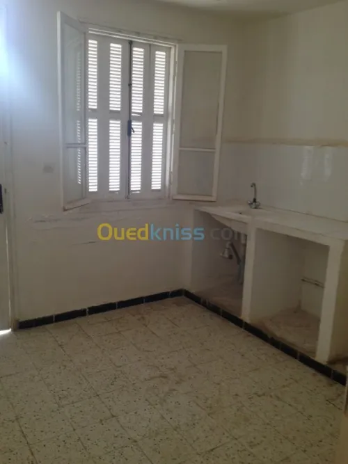 Location Appartement F4 Constantine El khroub