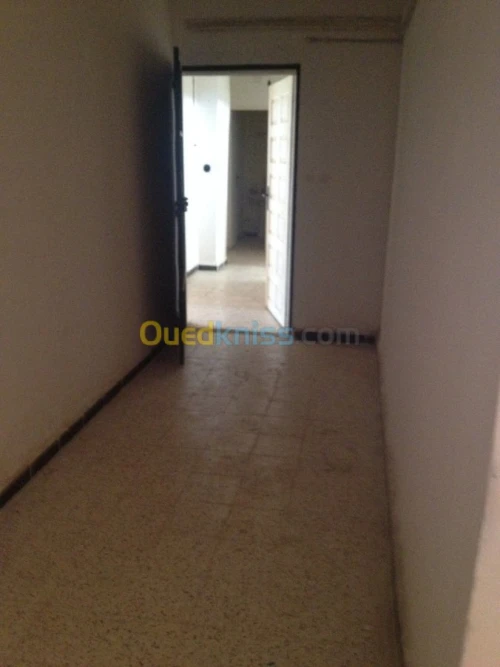 Location Appartement F4 Constantine El khroub