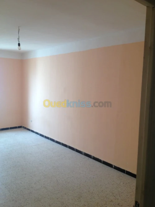 Location Appartement F4 Constantine El khroub