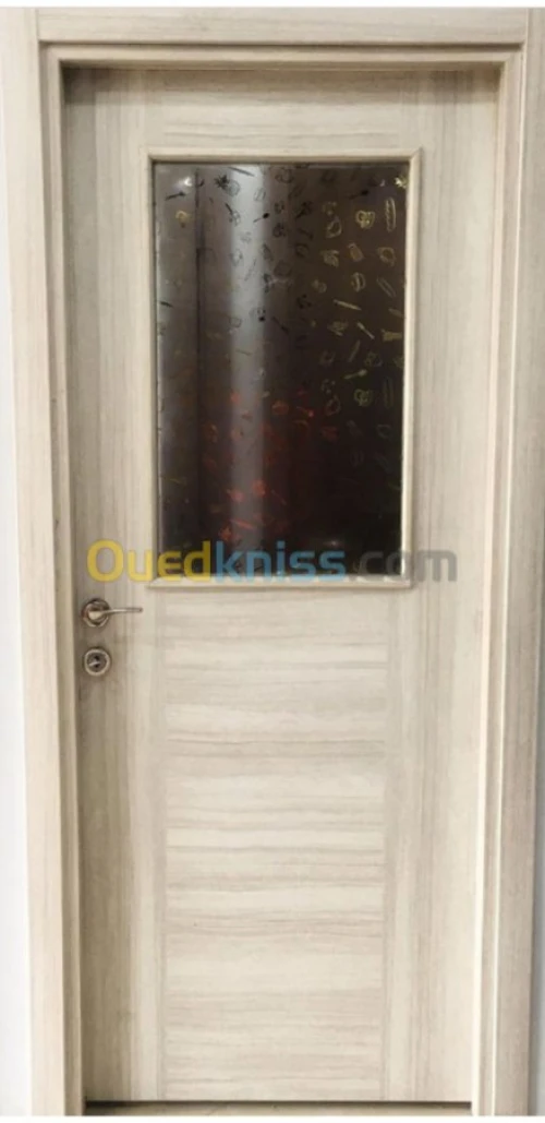 Porte d'interieur en composite