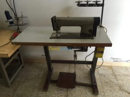 Machine Industriel de Couteur 