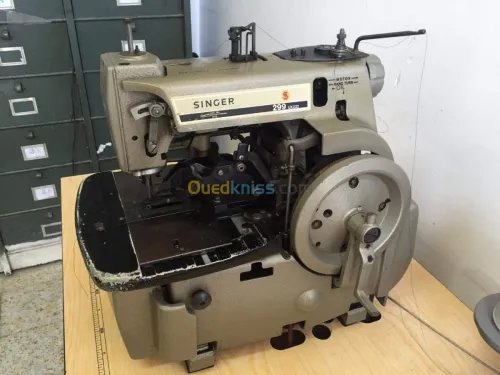 Machine Industriel de Couteur 