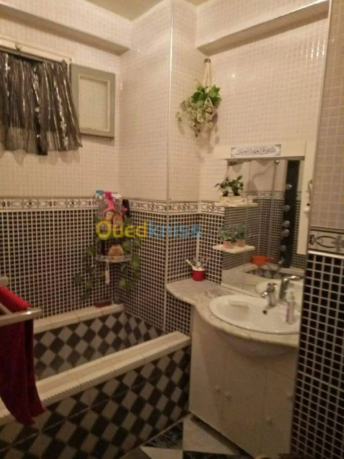 Location Appartement F4 Constantine El khroub