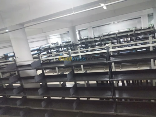 Rayonnage de bibliothèque et archivage