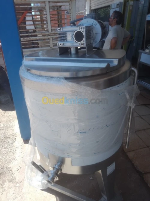 خزانات الصناعات الغذائية والصيدلانية