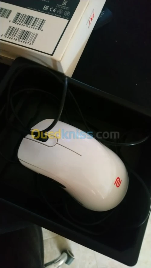Souris  BenQ Zowie FK1+ White  (blanc)
