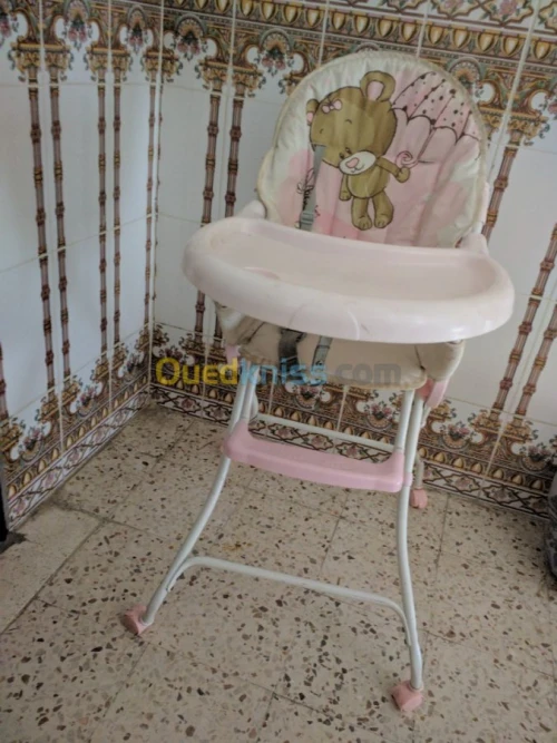 Chaise haute bébé