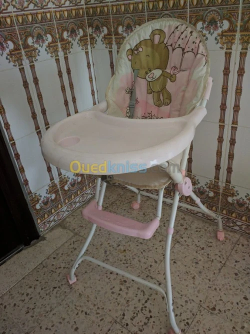 Chaise haute bébé