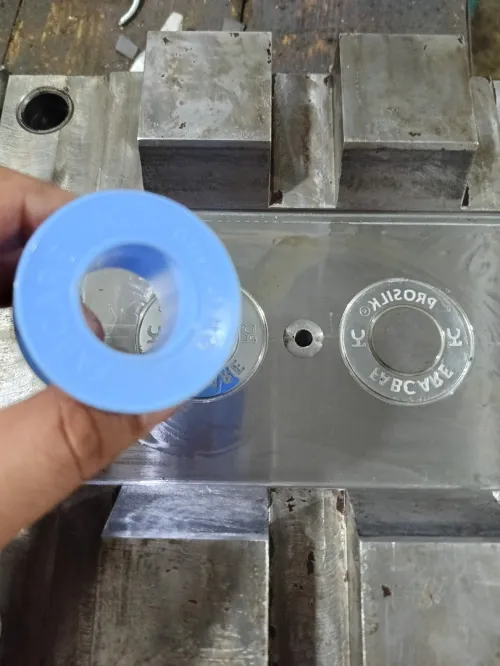 moule d'injection plastique 