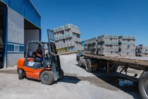Vente béton prêt à l'emploi.
