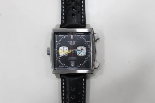 Montres homme TAG HEUER Monaco Noire 