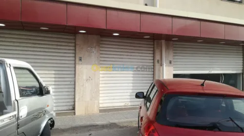 Habillage vitrine لافتات اشهارية