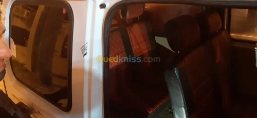 DFSK mini bus