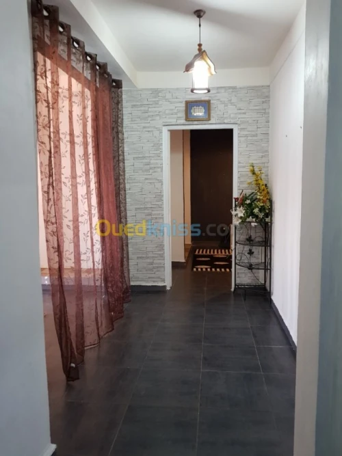 Location vacances Appartement F3 Tipaza Bou haroun
