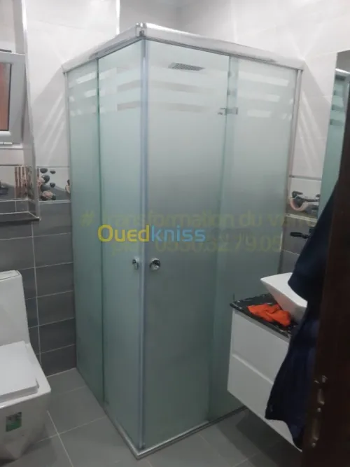 Douche à l'italienne en verre 