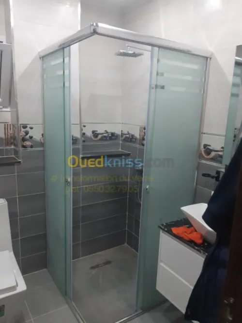 Douche à l'italienne en verre 
