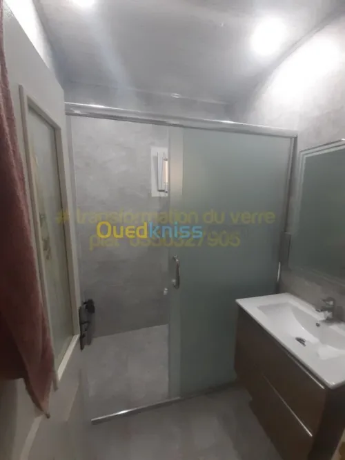 Douche à l'italienne en verre 