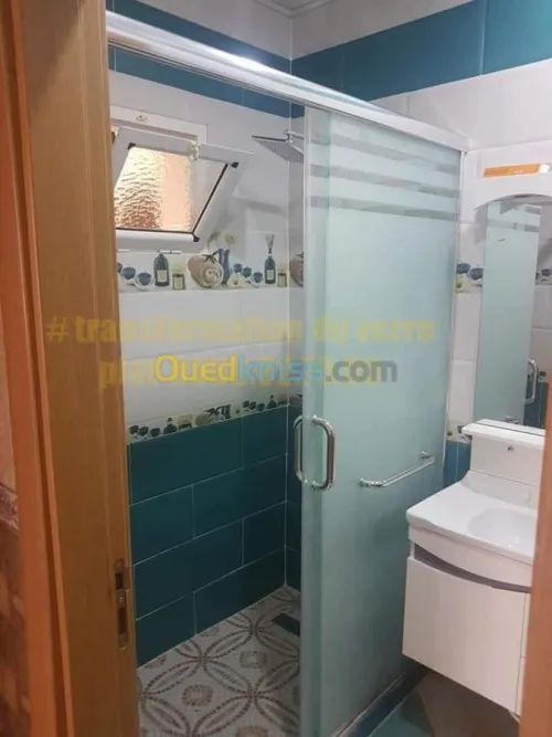 Douche à l'italienne en verre 