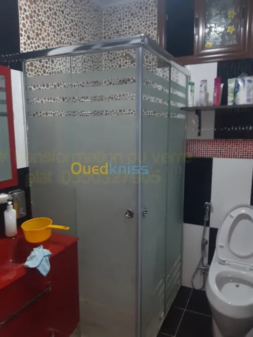 Douche à l'italienne en verre 