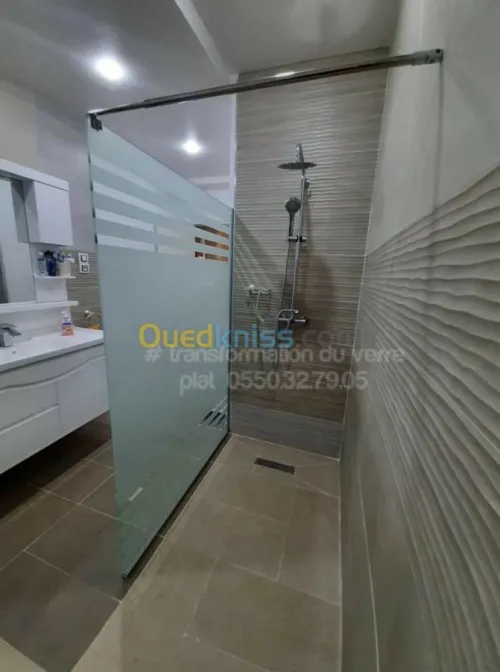 Douche à l'italienne en verre 