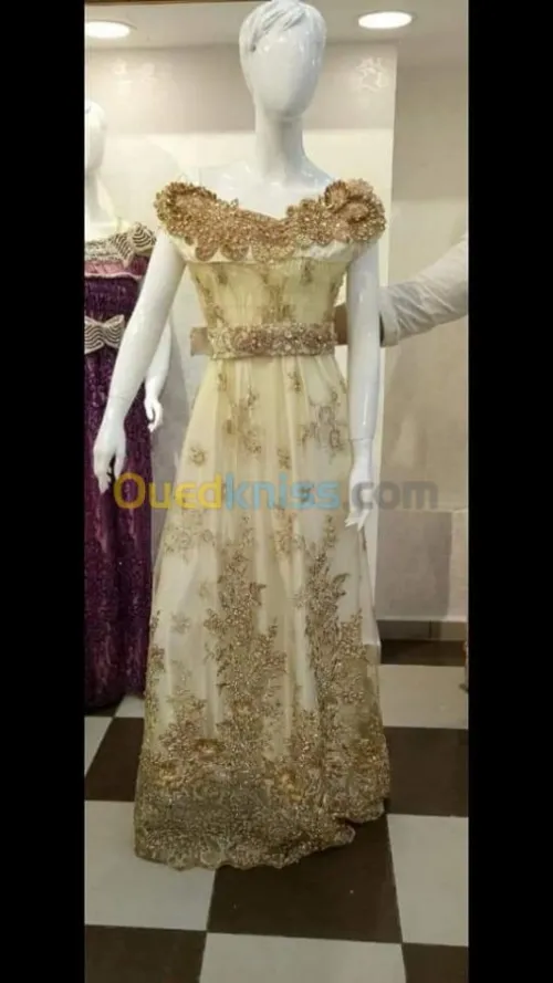 حلاقة النساء+ماشطة+كراء فساتين الاعراس