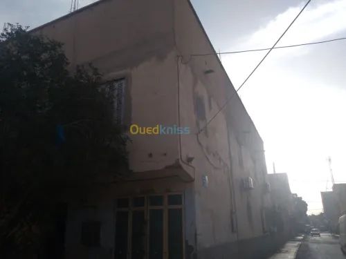 Vente Appartement F9 Bechar Bechar